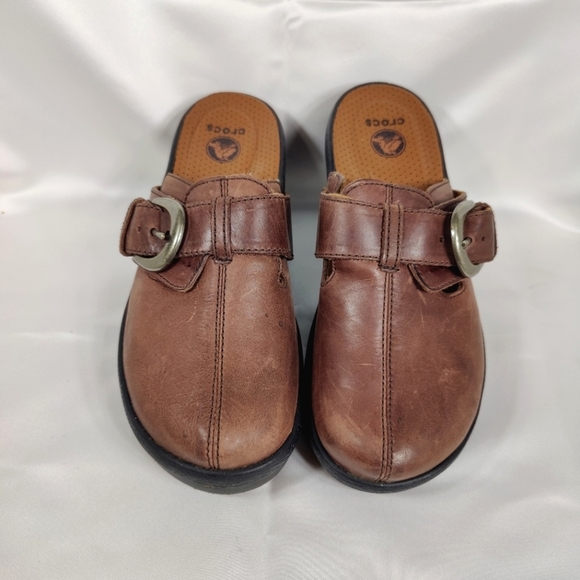 Crocs Cobbler Leather Buckle Clog Mules Brown Slip On Women's Shoes Size 6 - Picture 2 of 9